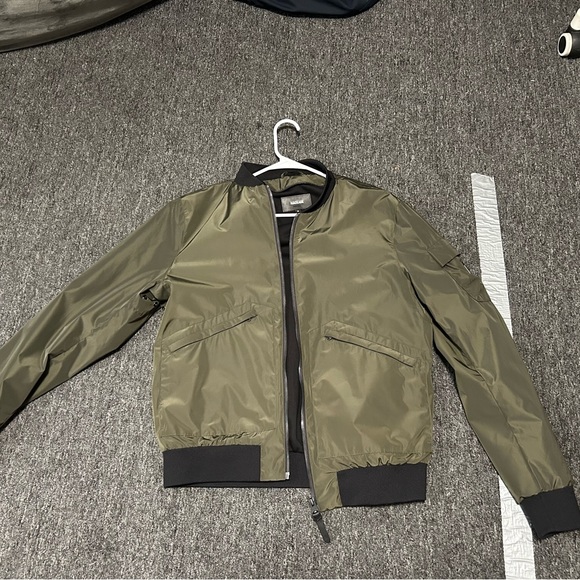 Mens Mackage Army Green bomber jacket with removable hood - Picture 5 of 8